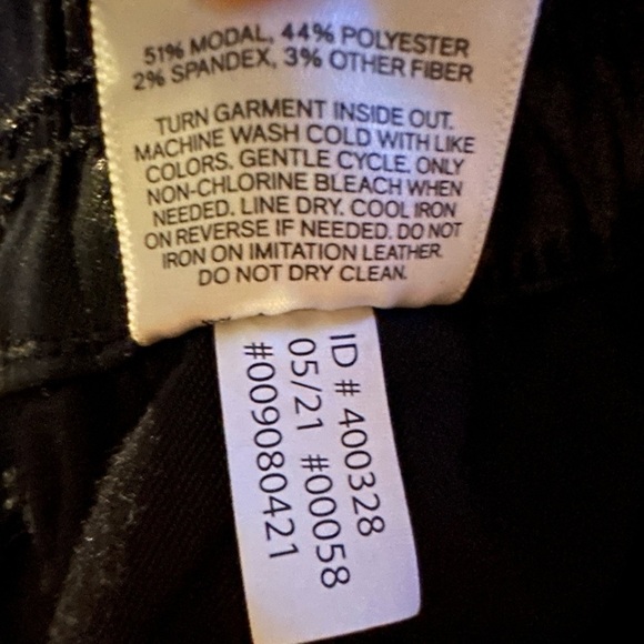 Express NWT Super High Rise Black Shiny Denim Joggers - Picture 6 of 6